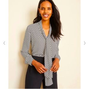 Black and white Ann Taylor Blouse, size SP